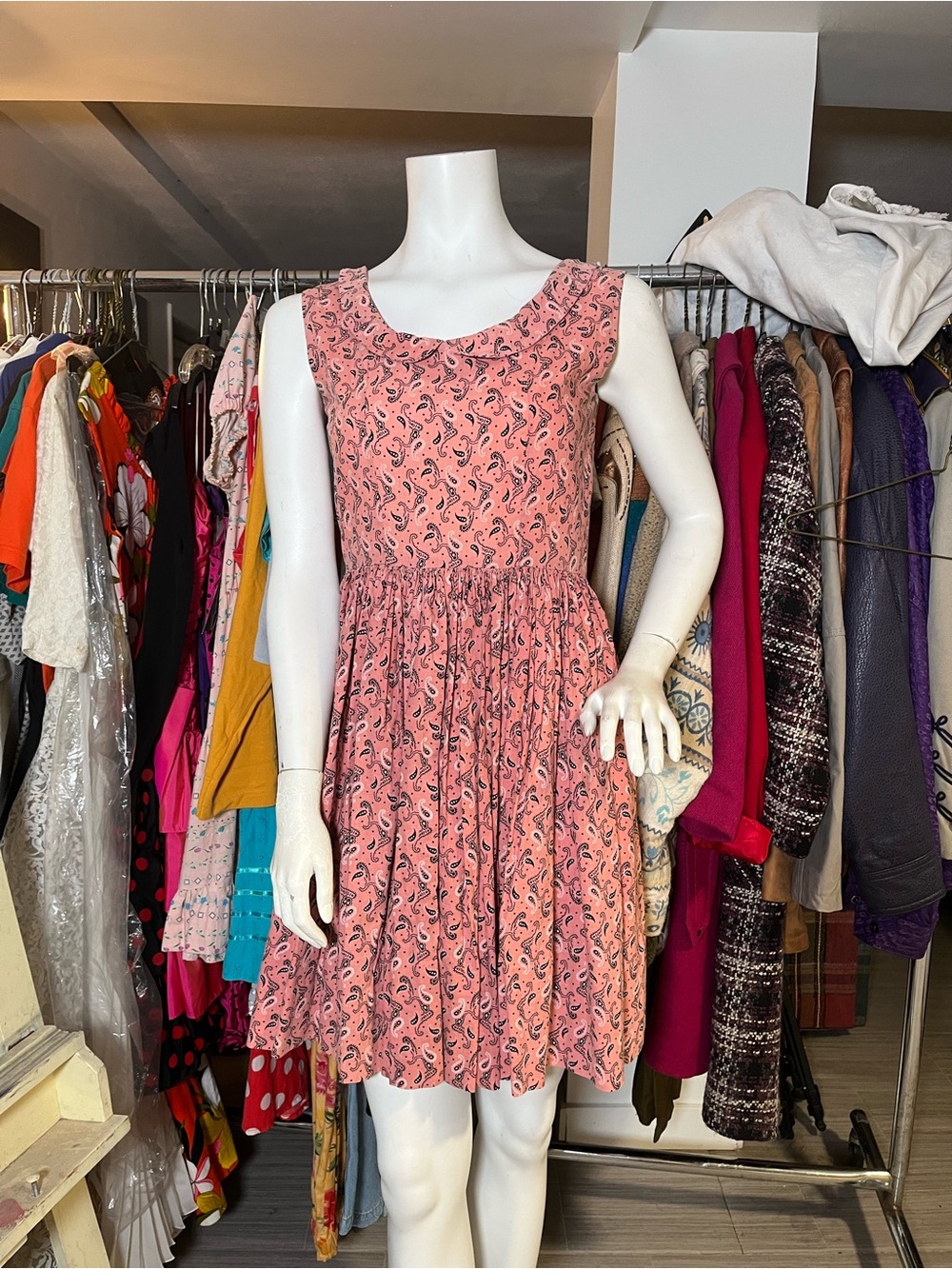 Vintage Sleeveless Pink Paisley Summer Dress
